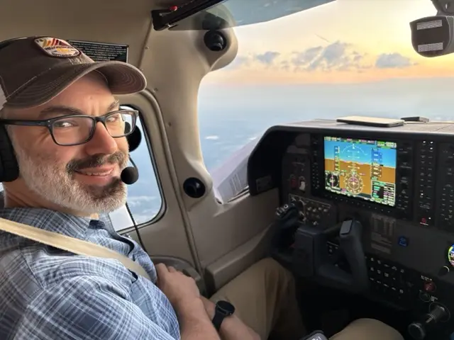 Tim flying a Cessna 182 to Washington, DC